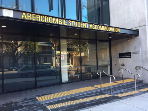 Abercombie Student Accommodation (Summer) - Accommodation Noosa 2