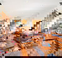 A View to a Hill - Accommodation Noosa