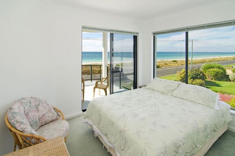 Bayside Beauty - Accommodation Noosa 2