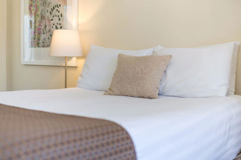 Club Motel And Apartments - Accommodation Noosa 1