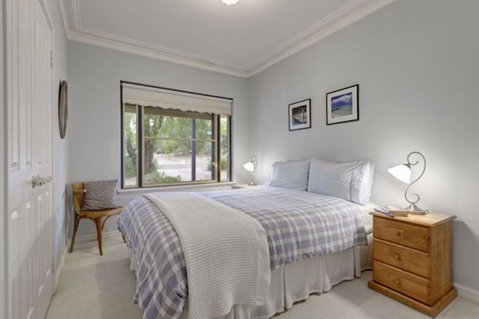 Cottage Retreat/Shady Cottage - Accommodation Noosa 1