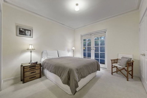 Cottage Retreat/Shady Cottage - Accommodation Noosa 2