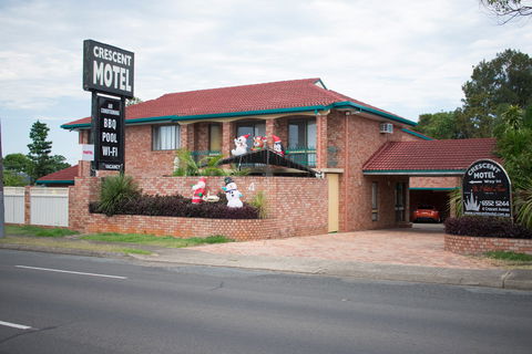 Crescent Motel - Accommodation Noosa 0