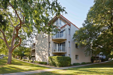 Pinnacle Apartments - Accommodation Noosa 1