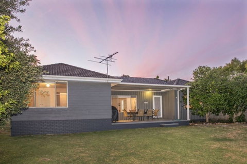 Swell Shack - Accommodation Noosa 0