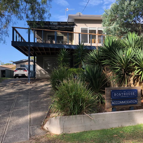 The Boathouse Narrawallee - Accommodation Noosa 0