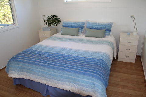 The Boathouse Narrawallee - Accommodation Noosa 2