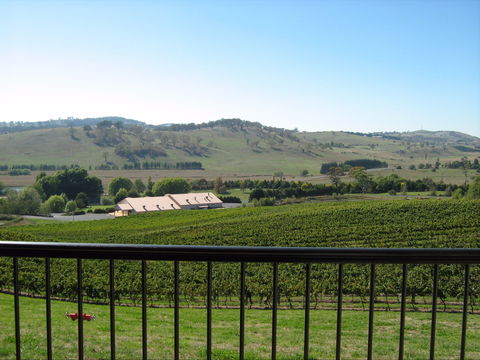 Turners Vineyard Motel - Accommodation Noosa 2