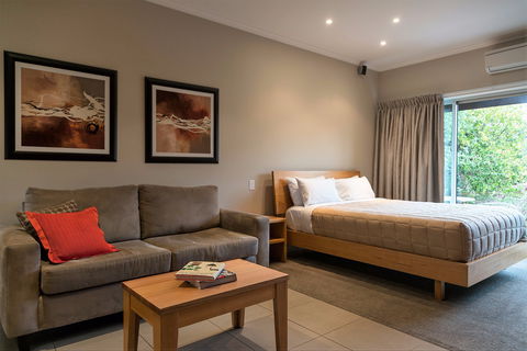 A MUSt @ Coonawarra - Accommodation Noosa 2