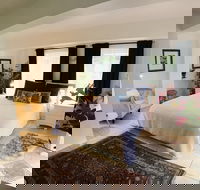 Bangalow Studio Apartment - Accommodation Noosa