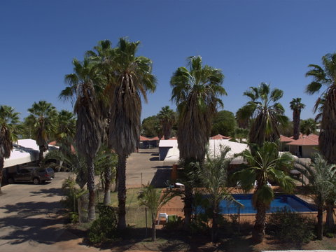 Bluestone Motor Inn - Accommodation Noosa 2