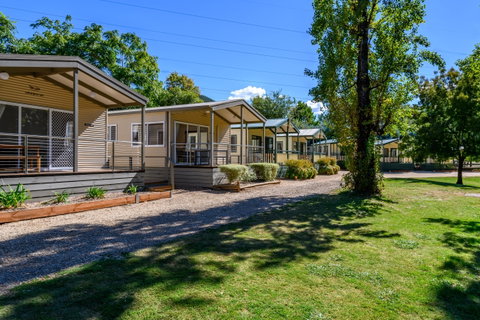 Bright Riverside Holiday Park - Accommodation Noosa 2