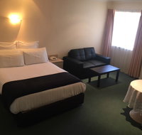 Charles Rasp Motor Inn - Accommodation Noosa