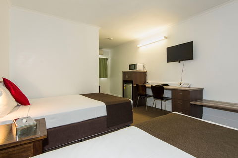 Coral Sands Motel - Accommodation Noosa 0