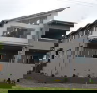 Cowries Harbourside Shellharbour Village - Accommodation Noosa