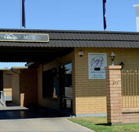Hilltop Motel - Accommodation Noosa