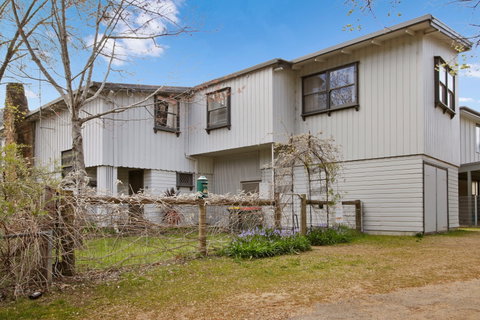 Le Chateau - Accommodation Noosa 0