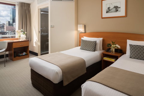 Mercure Welcome Melbourne - Accommodation Noosa 2