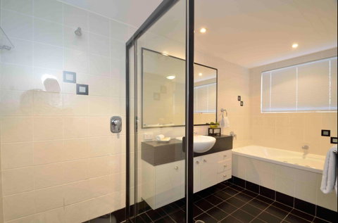 Myconos Resort - Accommodation Noosa 0