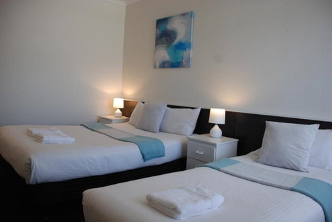 Red Carpet Motel - Accommodation Noosa 0