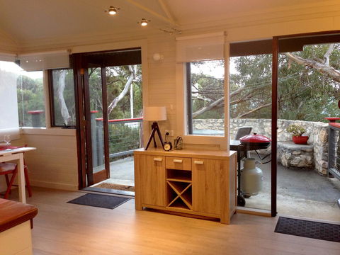Serenity Cottage - Accommodation Noosa 2