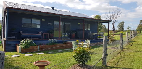 The Wattle Lodge - Accommodation Noosa 0