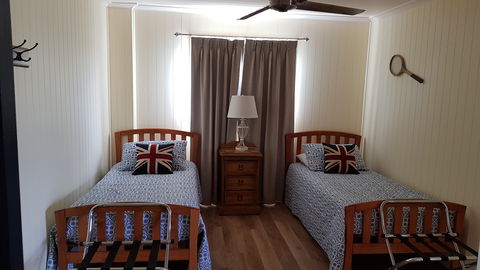 The Wattle Lodge - Accommodation Noosa 2