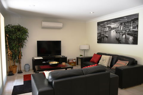 Wagga Riverside Apartments - Accommodation Noosa 2