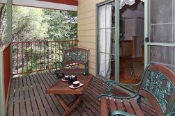 Eagle Hammer Cottages - Accommodation Noosa 3