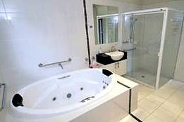 Mirrabooka Units - Accommodation Noosa 4