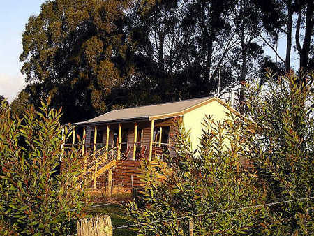 Birchwood Retreat Country Cottages - Accommodation Noosa 0