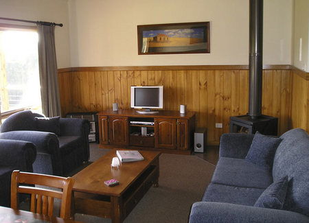 Birchwood Retreat Country Cottages - Accommodation Noosa 5