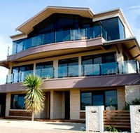 On the Esplanade - Accommodation Noosa