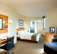 Holiday Inn Old Sydney - Accommodation Noosa