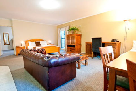 Quality Inn And Suites The Menzies - Accommodation Noosa 2