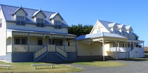 Belfast Cottages - Accommodation Noosa 0