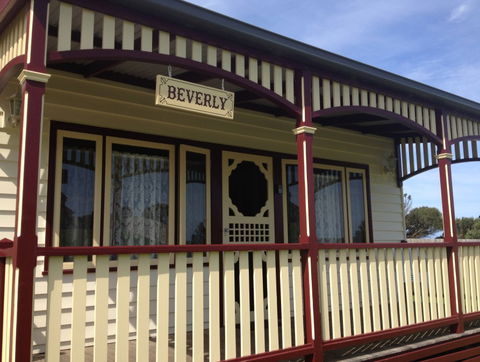 Belfast Cottages - Accommodation Noosa 4