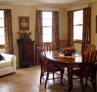 Pratically Lakeside B  B - Accommodation Noosa