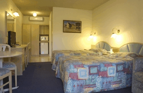 In Town Motor Inn - thumb 2