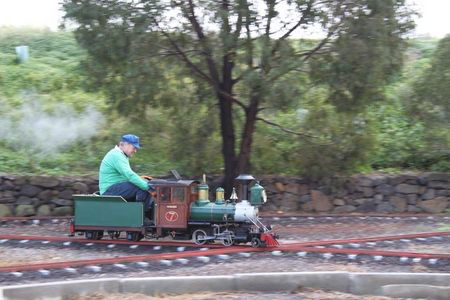 Altona Miniture Railway - Accommodation Noosa 2