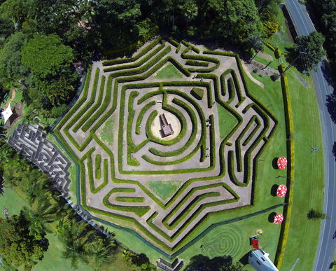 Bellingham Maze - Accommodation Noosa 1