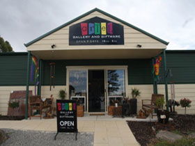 Artel Gallery And Giftware - Accommodation Noosa 0