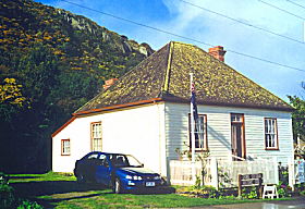 Joe Lyons Cottage - Accommodation Noosa 0