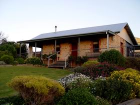 Tim Gramp Wines - Accommodation Noosa 0