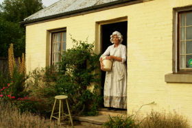 Grannie Rhodes' Cottage - Turn The Key Of Time - Accommodation Noosa 0