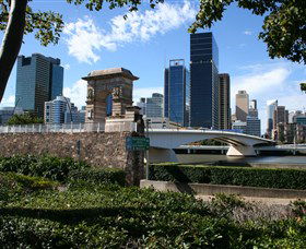 Former Victoria Bridge Abutment (Memorial) - Accommodation Noosa 0