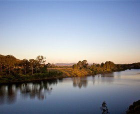 Lake Wivenhoe - Accommodation Noosa 0