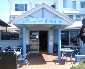 Breakers Cafe And Restaurant - Accommodation Noosa 0