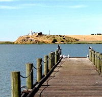 Point Malcolm Lighthouse - Accommodation Noosa