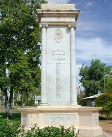 Charleville War Memorial - Accommodation Noosa 1